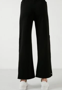 LELA Pantalones Deportivos - Black , Mujer 2 LELA Pantalones Deportivos - Black , Mujer -LELA Ventas 2024 db0405aeedb44b618511c27c98040dc8