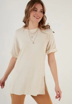 LELA OVERSIZE CREW NECK SLIT DETAILED - Blusa - Stone Colored, Mujer 3 LELA OVERSIZE CREW NECK SLIT DETAILED - Blusa - Stone Colored, Mujer -LELA Ventas 2024 dd290237b4694890849bb596e2c9f48d
