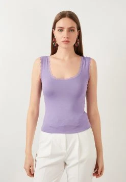 LELA SQUARE NECK LACE DETAILED ATHLETE - Top - Lilac , Mujer