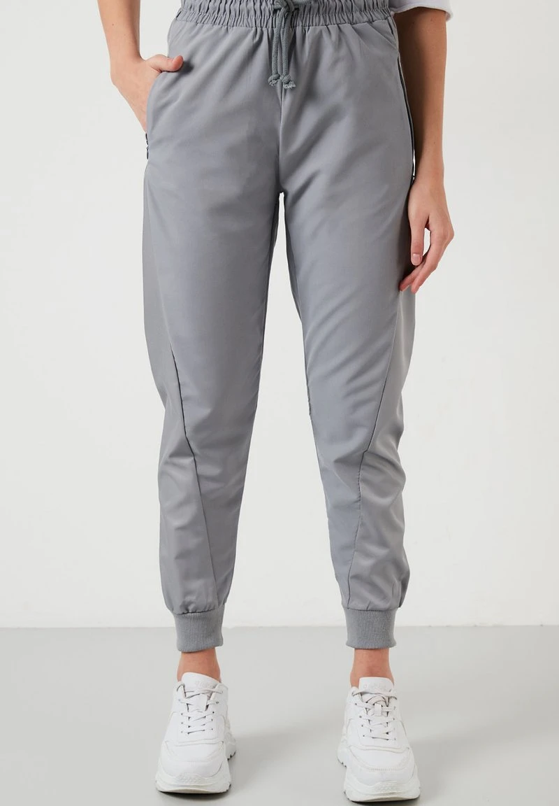 Pantalones deportivos - grey LELA Pantalones Deportivos - Grey , Mujer -LELA Ventas 2024 dfd086dd2c494883bd94c82d6d19738d