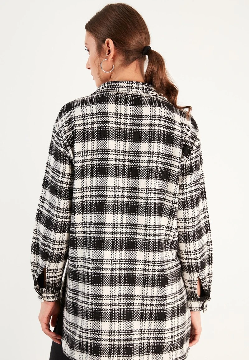 Camisa - black LELA Camisa - Black , Mujer -LELA Ventas 2024 e05ffd9187fa49169cd38b5f648d1748