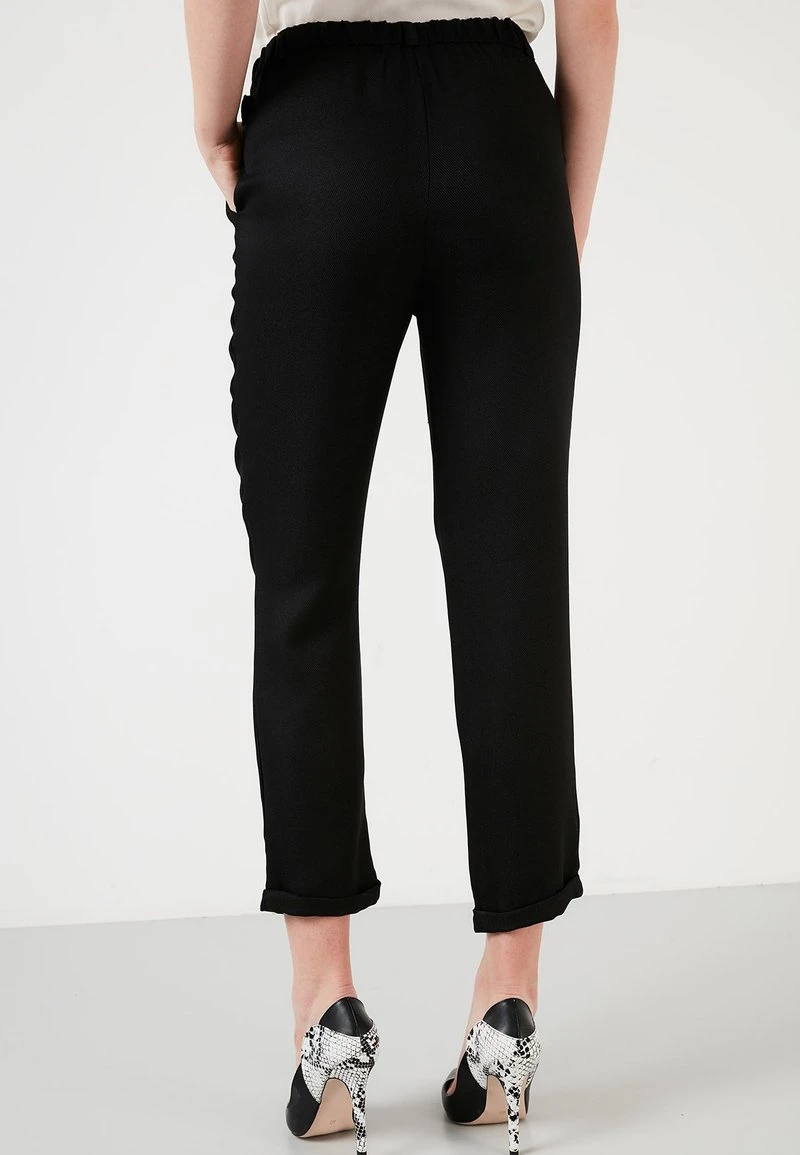 LELA HIGH WAIST TROUSERS - Pantalones - Black, Mujer 3 LELA HIGH WAIST TROUSERS - Pantalones - Black, Mujer - Imagen 3