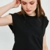 LELA Camiseta Básica - Black, Mujer
