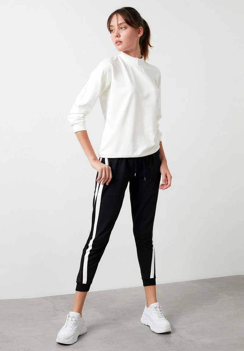 Pantalones deportivos - black LELA Pantalones Deportivos - Black , Mujer -LELA Ventas 2024 ed6826b75bc846f5883d8ea65ad1fa26