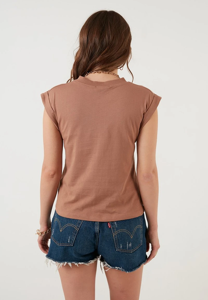 Camiseta básica - biscuit color LELA Camiseta Básica - Biscuit Color, Mujer -LELA Ventas 2024 eddce9495dd24692832a0f47e250f1b7