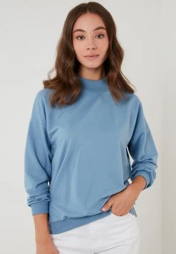 LELA HIGH COLLAR BASIC SWEATSHIRT - Sudadera - Blue , Mujer 7 LELA HIGH COLLAR BASIC SWEATSHIRT - Sudadera - Blue , Mujer -LELA Ventas 2024 ee90ae45f7c34d3ca228807afbc9992c