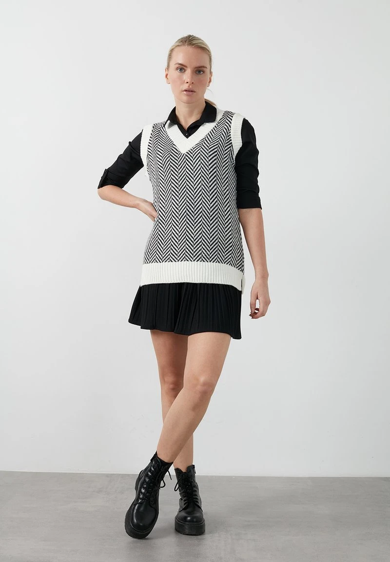 OVERSIZED - Jersey de punto - white LELA OVERSIZED - Jersey De Punto - White , Mujer -LELA Ventas 2024 f0f2cd2c68a648ce8f7aaaf781c66a63