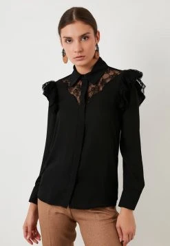 LELA Camisa - Black , Mujer -LELA Ventas 2024 f1ef93fbeaa6431a974571e503335e95