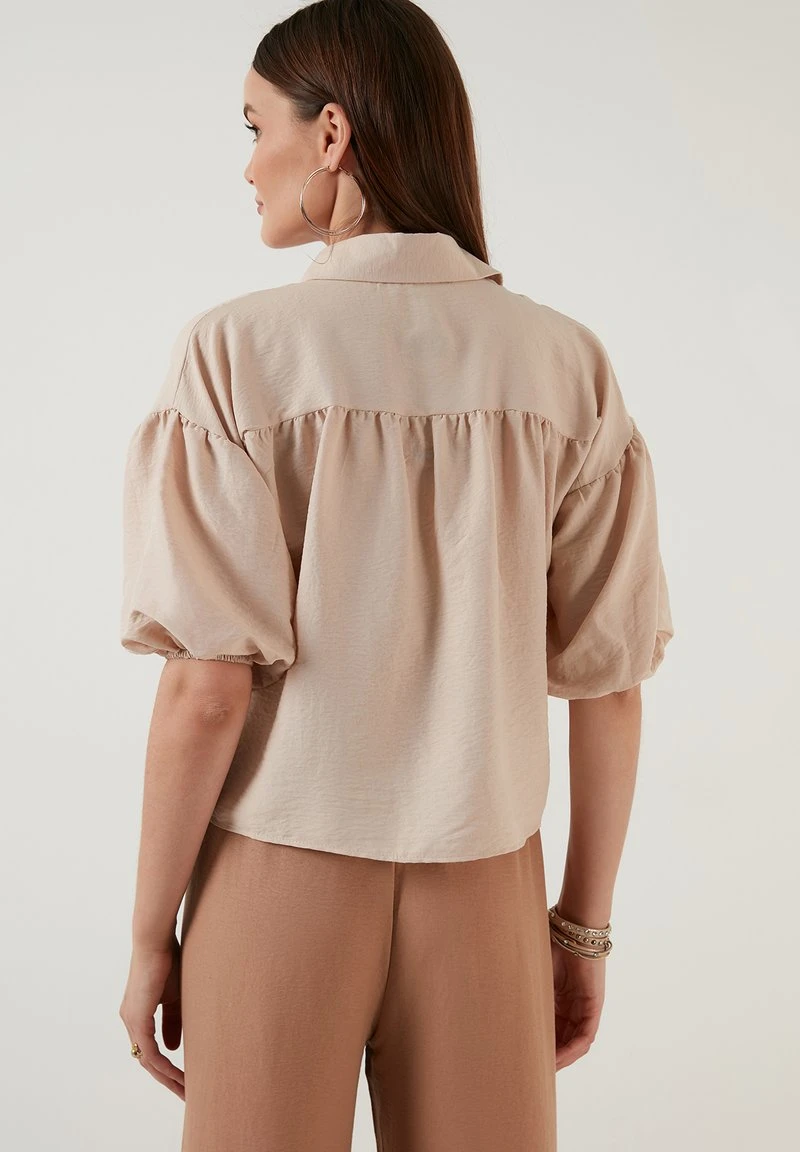 LOOSE FIT - Camisa - stone colored LELA LOOSE FIT - Camisa - Stone Colored, Mujer -LELA Ventas 2024 f2668c085bfd4a508190d7816f39dd6b