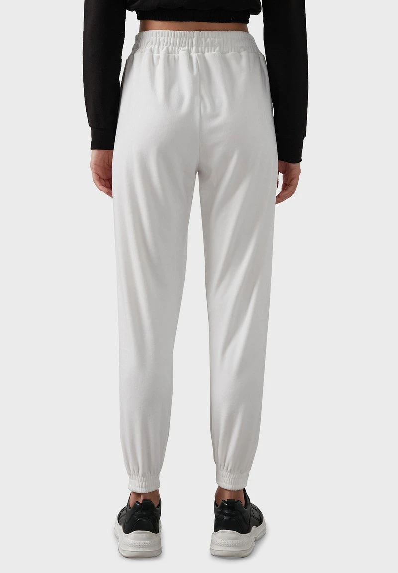 Pantalones deportivos - ecru LELA Pantalones Deportivos - Ecru , Mujer -LELA Ventas 2024 f394ea0a9c2d47df877028043c3e7ef7