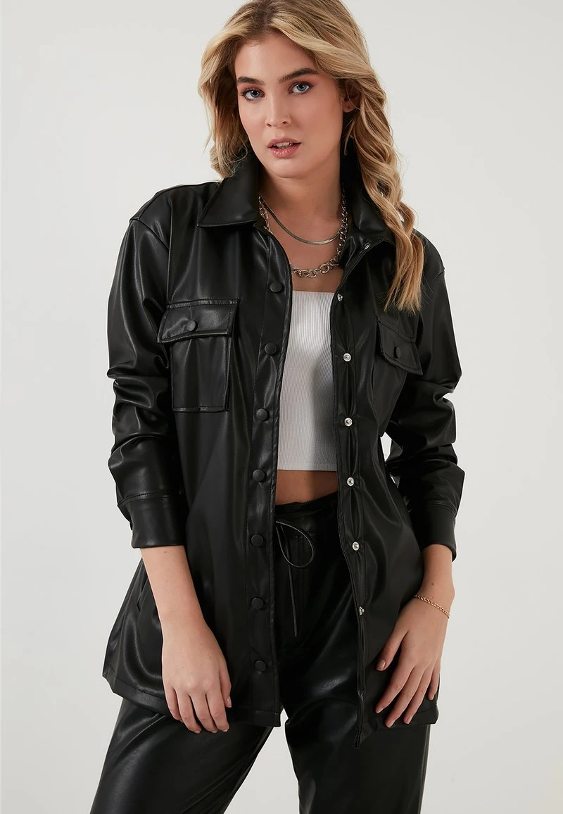 Chaqueta de cuero sintético - black LELA Chaqueta De Cuero Sintético - Black , Mujer -LELA Ventas 2024 f86edd551805430c8bc8c46a5e24d163