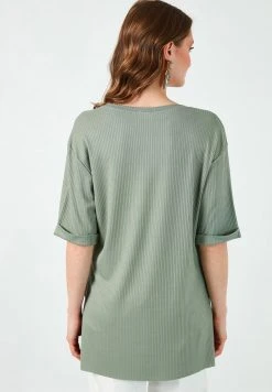 LELA OVERSIZE CREW NECK SLIT DETAILED - Blusa - Green , Mujer -LELA Ventas 2024 faee2399edef44f9a1464d34740df607