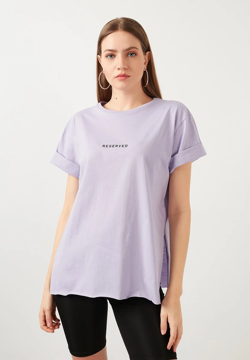Camiseta estampada - lilac LELA Camiseta Estampada - Lilac , Mujer -LELA Ventas 2024 fbe35489a50447bb977635fffc9855cb