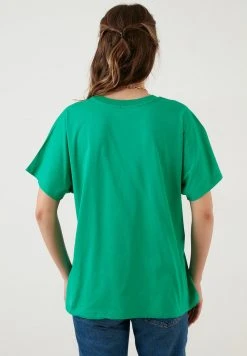 LELA Camiseta Básica - Benetton Color , Mujer -LELA Ventas 2024 fc5c12ea30724c259c26bf1b3f7a7c7e