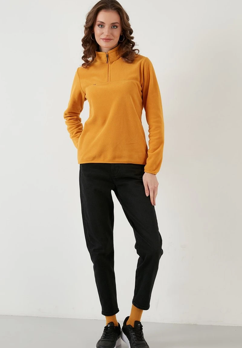 Forro polar - mustard color LELA Forro Polar - Mustard Color, Mujer -LELA Ventas 2024 ffadfd30fd2b42f3b5cb1e17135b16c1